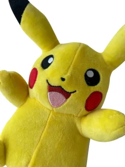 Pkm.store Pokemon Kuscheltiere-Liebliche Plusch Pikachus In 3 Verschiedenen Varianten