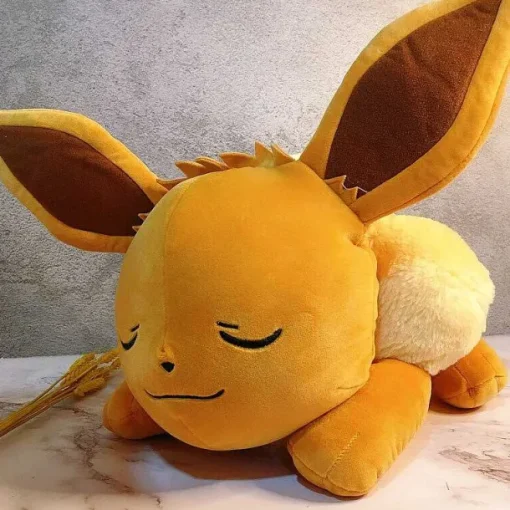 Pkm.store Pokemon Kuscheltiere-Liebliches Schlafendes Evoli Pluschtier (Ca. 50Cm)