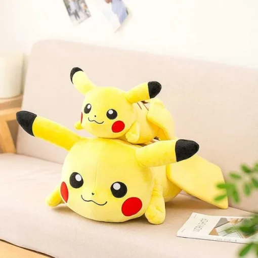 Pkm.store Pokemon Kuscheltiere-Pikachu Kuschel Pokemon In 5 Verschiedenen Grosen