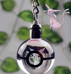 Pkm.store Sonstiges Merchandise-Pokeball Anhanger Mit Pokemon Motiven Und Farbwechsel