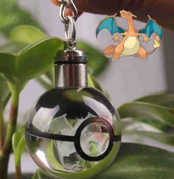 Pkm.store Sonstiges Merchandise-Pokeball Anhanger Mit Pokemon Motiven Und Farbwechsel