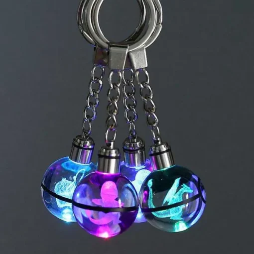 Pkm.store Sonstiges Merchandise-Pokeball Anhanger Mit Pokemon Motiven Und Farbwechsel