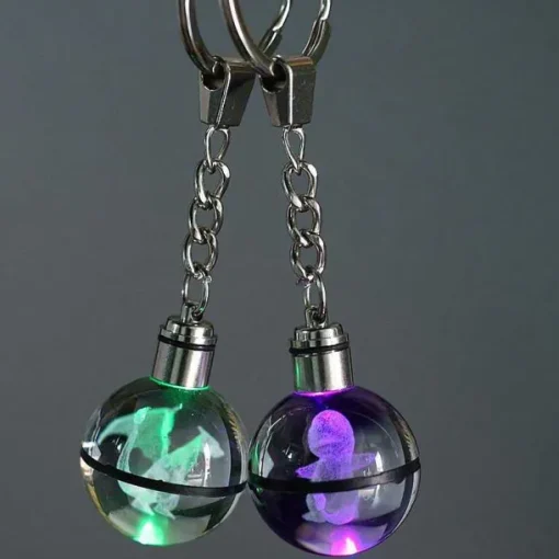 Pkm.store Sonstiges Merchandise-Pokeball Anhanger Mit Pokemon Motiven Und Farbwechsel