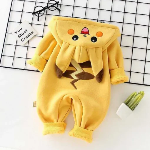Pkm.store Herbst & Winter-Pokemon Pikachu Baby Strampler