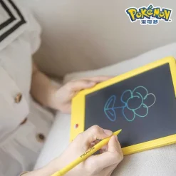 Pkm.store Sonstiges Merchandise-Pokemon Schreibtafel Im Pikachu Design Mit Pokemon Abpaustafeln