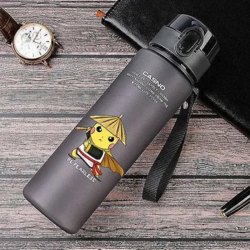 Pkm.store Sonstiges Merchandise-Sport Und Trinkflasche Mit Pokemon Pikachu Motiv