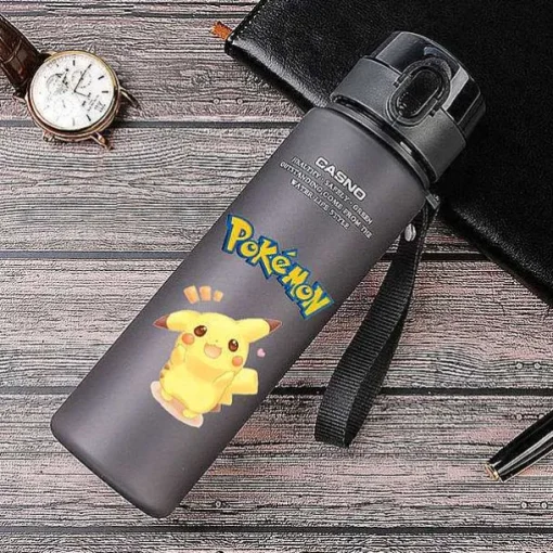 Pkm.store Sonstiges Merchandise-Sport Und Trinkflasche Mit Pokemon Pikachu Motiv