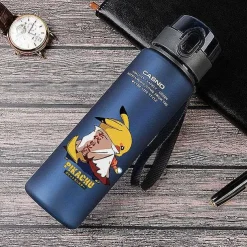 Pkm.store Sonstiges Merchandise-Sport Und Trinkflasche Mit Pokemon Pikachu Motiv
