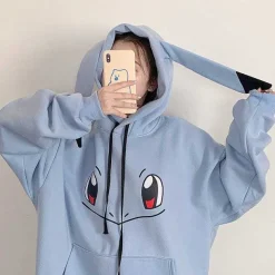 Pkm.store Herbst & Winter-Toller Pikachu, Glumanda, Schiggy Oder Enton Pokemon Oversize Hoodie Pullover