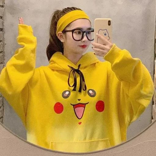Pkm.store Herbst & Winter-Toller Pikachu, Glumanda, Schiggy Oder Enton Pokemon Oversize Hoodie Pullover